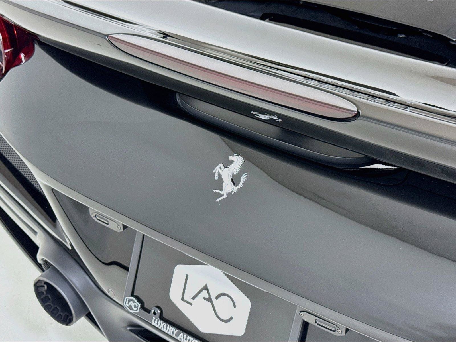 Used 2021 Ferrari F8 Tributo RWD image 34