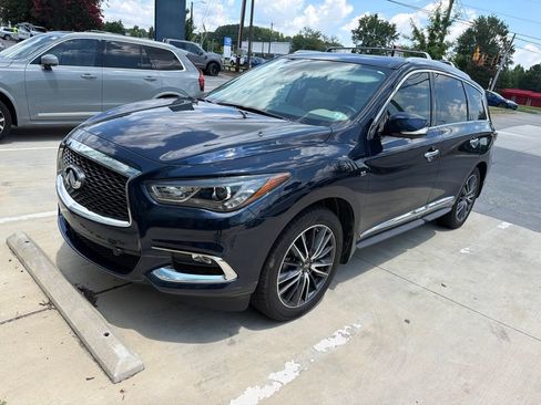 Used 2018 INFINITI QX60 FWD w/ Deluxe Technology Package image 3