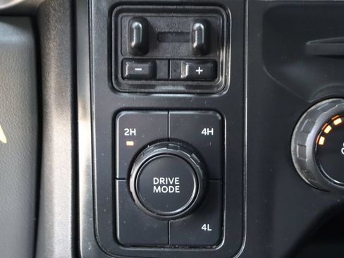 Used 2025 Ford F350 XLT AWD/4WD image 30