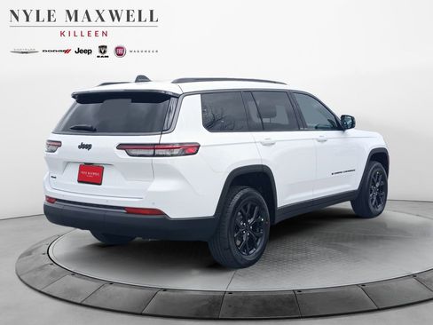 New 2026 Jeep Grand Cherokee L 4WD image 16
