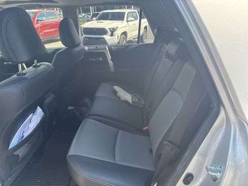 Used 2021 Toyota 4Runner SR5 Premium w/ Moonroof Package AWD/4WD image 15