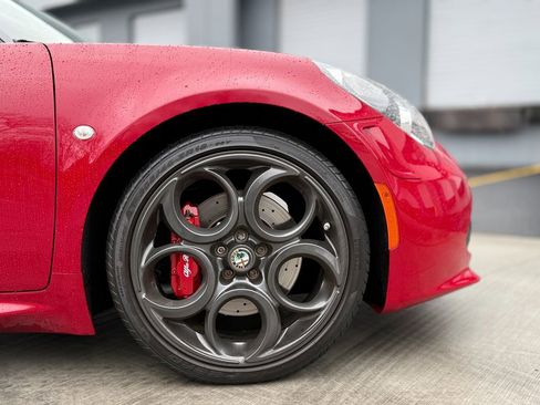 Used 2015 Alfa Romeo 4C Launch Edition w/ Convenience Group image 15