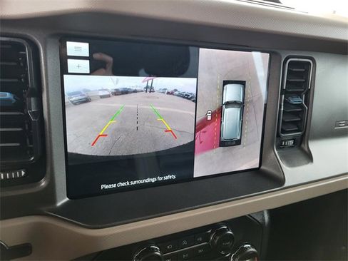 Used 2024 Ford Bronco Wildtrak image 5