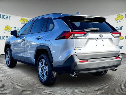 Used 2025 Toyota RAV4 XLE image 4