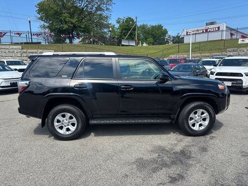 Used 2016 Toyota 4Runner SR5 AWD/4WD image 7