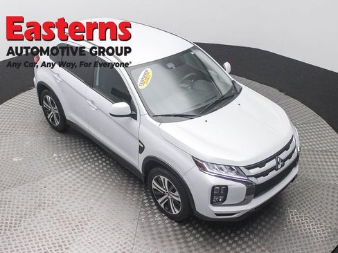 Used 2023 Mitsubishi Outlander Sport ES AWD/4WD image 3