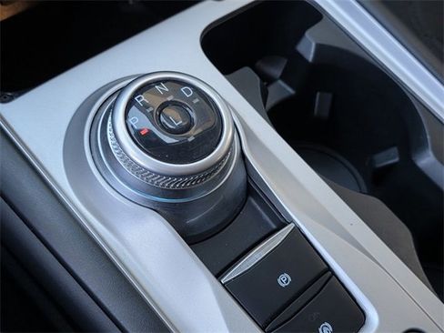 Used 2023 Ford Explorer XLT image 24