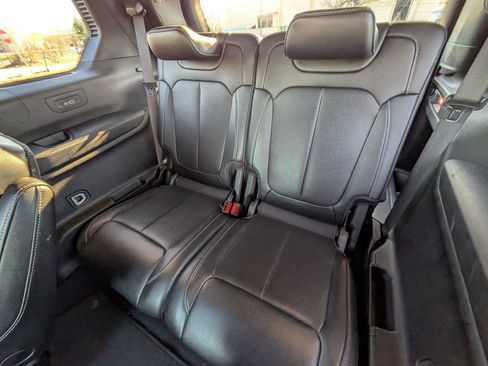 Used 2024 Jeep Grand Cherokee L Limited w/ Luxury Tech Group II image 28