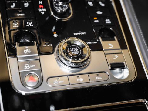 Used 2024 Bentley Continental GT V8 image 37