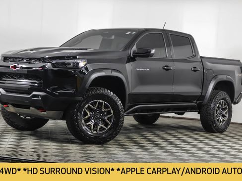 Used 2025 Chevrolet Colorado ZR2 w/ Technology Package AWD/4WD image 2
