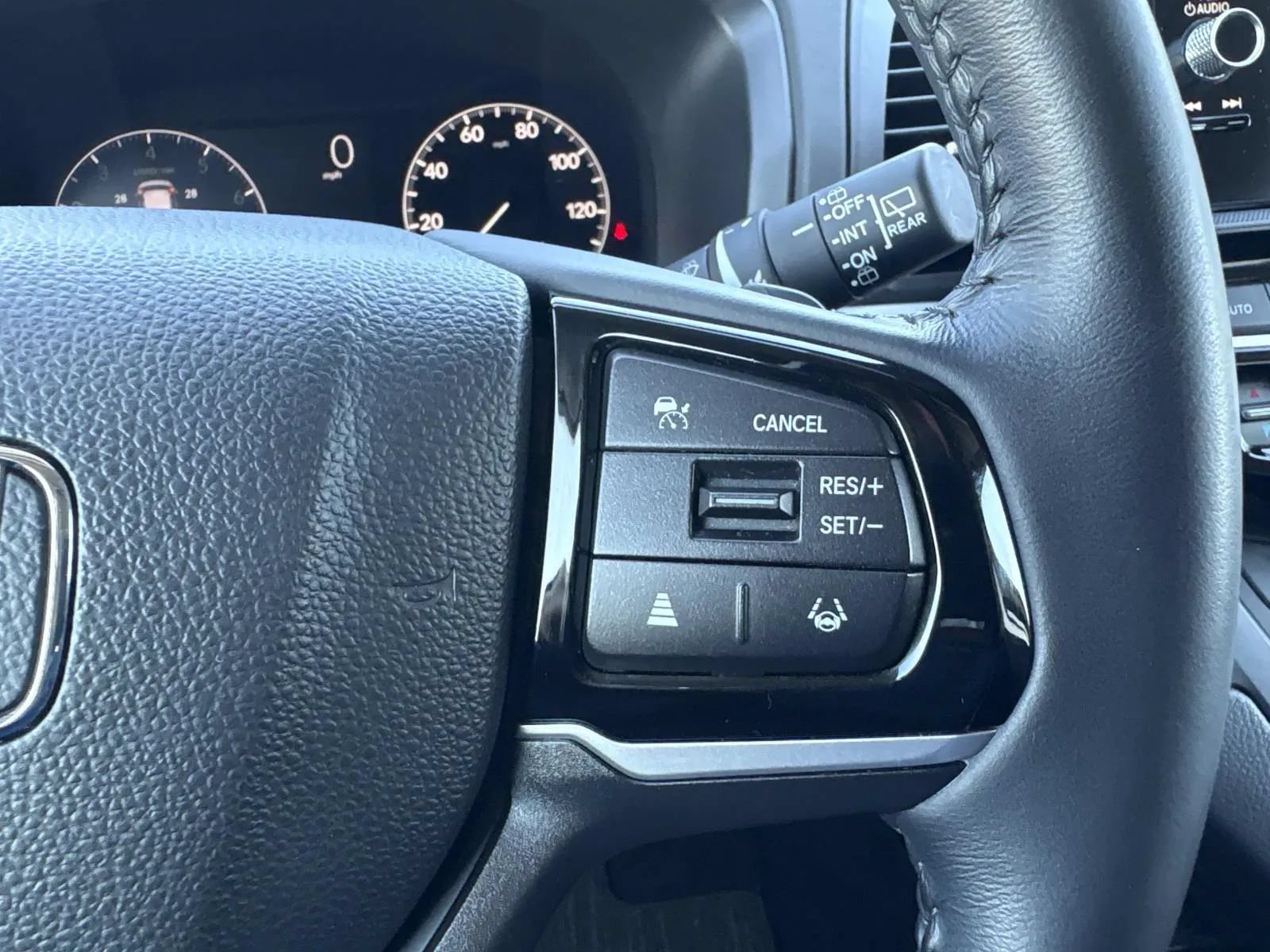 Used 2025 Honda Odyssey EX-L image 33