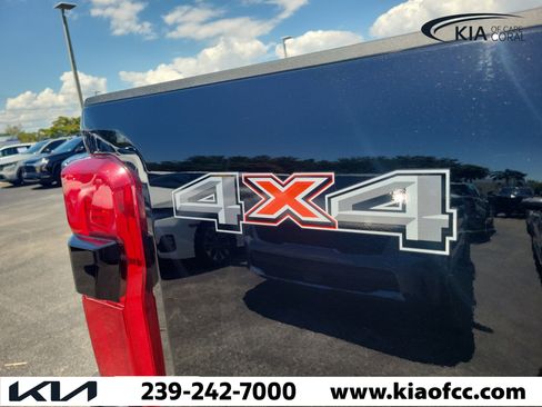 Used 2026 Ford F350 Platinum AWD/4WD image 12