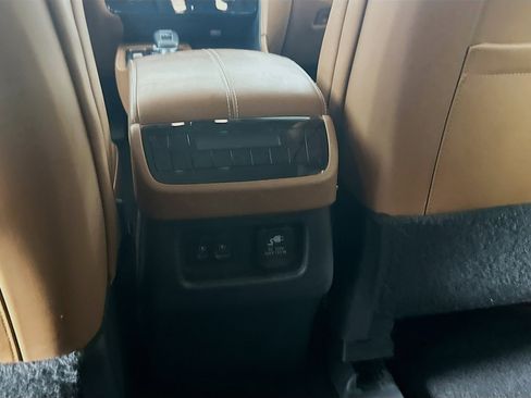 Used 2023 INFINITI QX60 Sensory AWD/4WD image 27