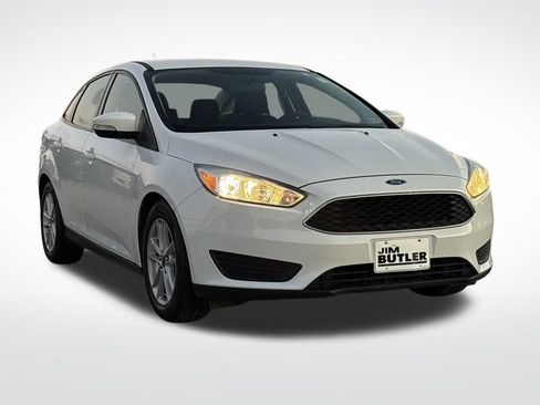 Used 2017 Ford Focus SE image 10