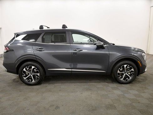 Certified 2025 Kia Sportage EX image 9