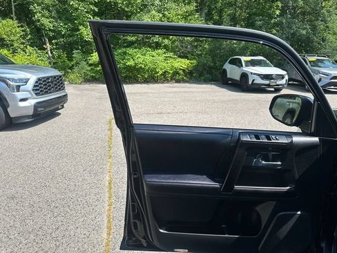 Used 2024 Toyota 4Runner TRD Off-Road Premium w/ Moonroof Package AWD/4WD image 26