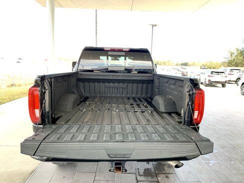 Used 2022 GMC Sierra 2500 AT4 w/ AT4 Preferred Package image 16
