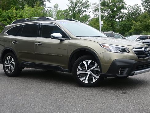 Used 2021 Subaru Outback Touring XT AWD/4WD image 2