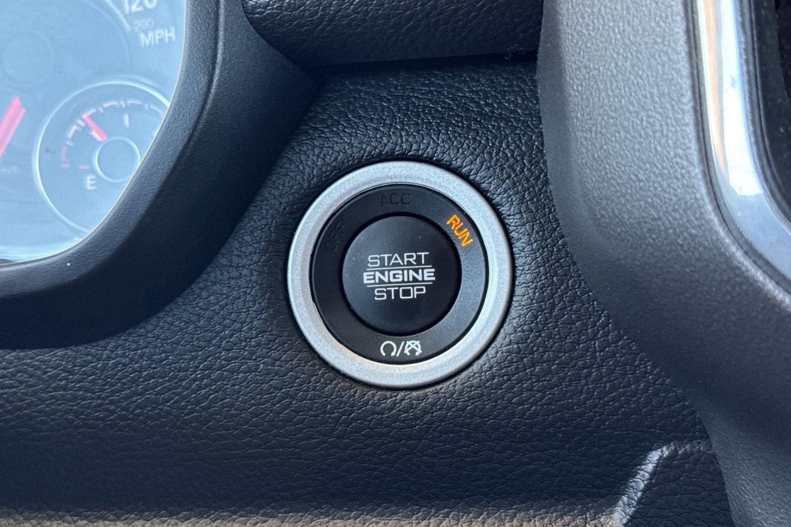 Used 2022 RAM 1500 Laramie RWD image 22