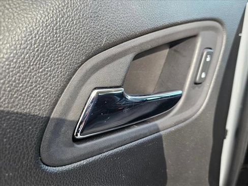 Used 2022 Chevrolet Colorado LT w/ LT Convenience Package image 14