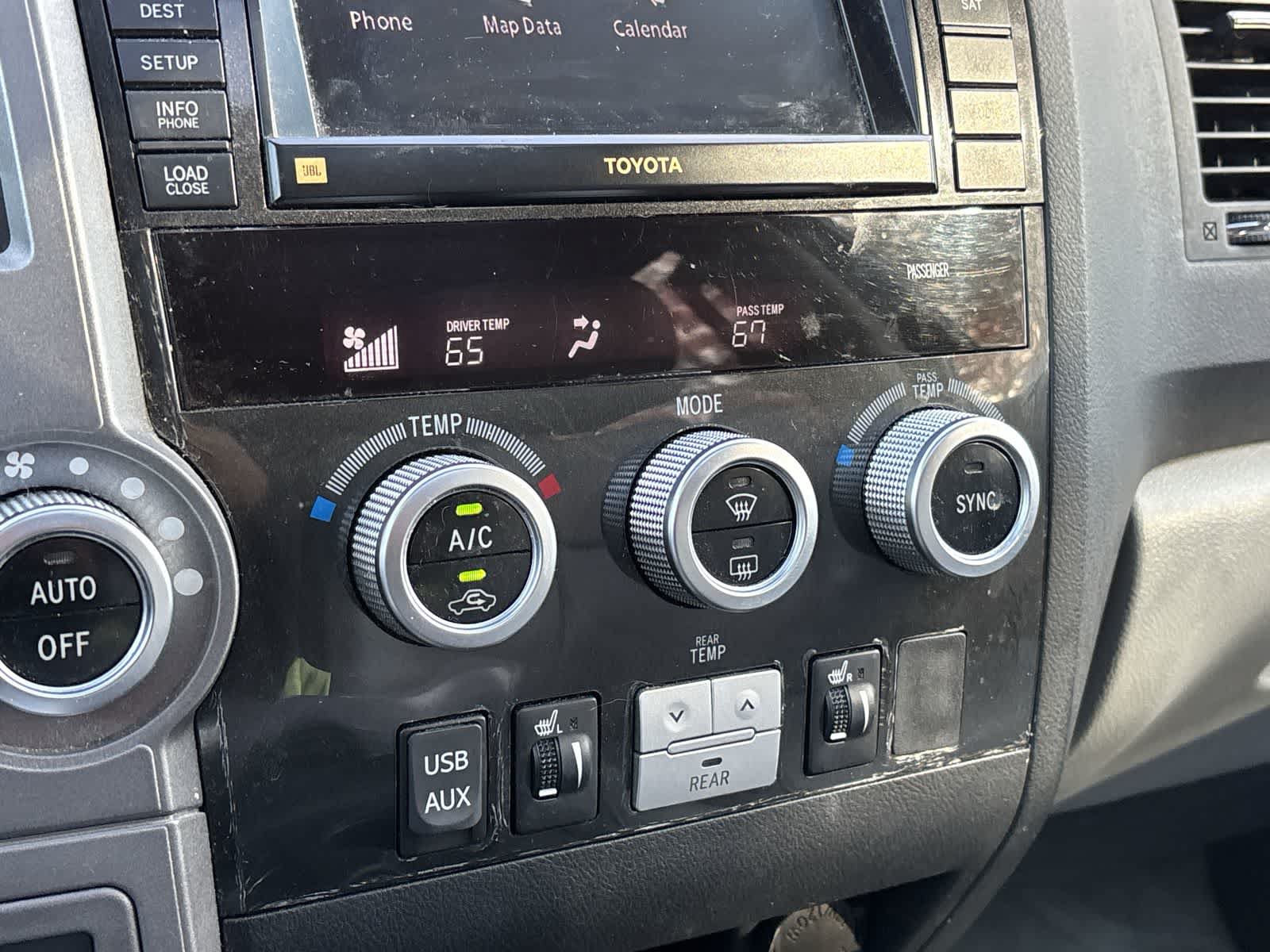 Used 2011 Toyota Sequoia Limited AWD/4WD image 23