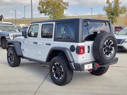 Used 2025 Jeep Wrangler Unlimited Rubicon image 4