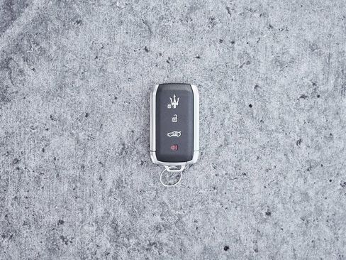 Used 2023 Maserati MC20 Coupe image 74