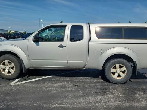 Used 2012 Nissan Frontier SV w/ SV Premium Utility Pkg AWD/4WD image 5