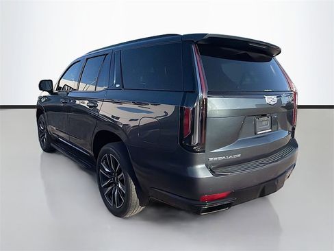 Used 2021 Cadillac Escalade Sport image 2