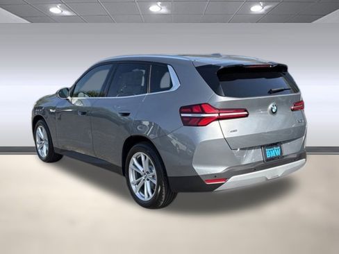 Used 2025 BMW X3 xDrive30i w/ Premium Package image 3