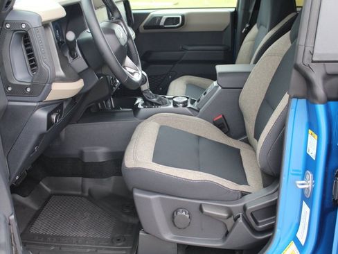 New 2025 Ford Bronco Big Bend image 3