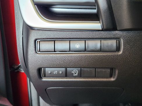 Used 2023 Nissan Rogue SV image 22