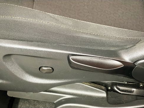 Used 2018 Chevrolet Trax LS image 15