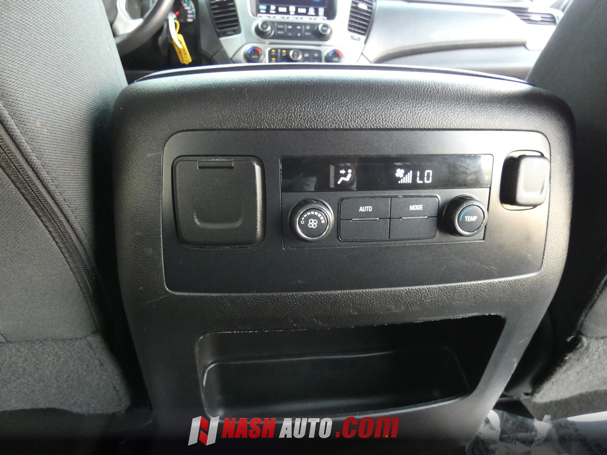 Used 2018 GMC Yukon SLE w/ Convenience Package AWD/4WD image 45