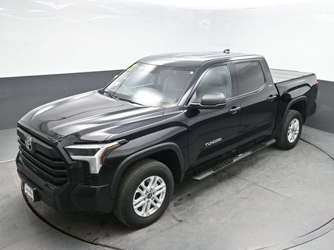 Used 2022 Toyota Tundra SR5 AWD/4WD image 19