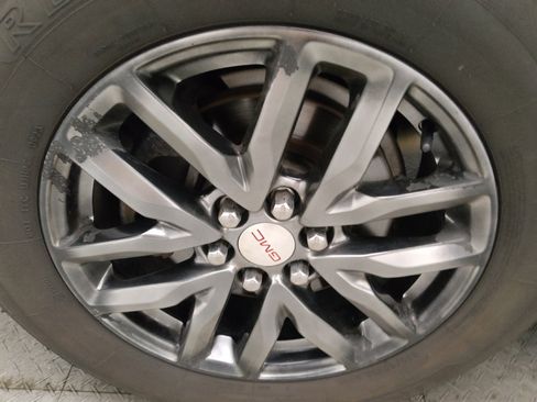 Used 2018 GMC Acadia SLT FWD image 31