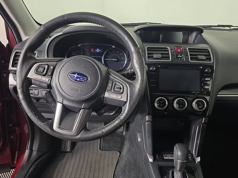 Used 2018 Subaru Forester 2.5i Touring w/ Popular Package #2 AWD/4WD image 9