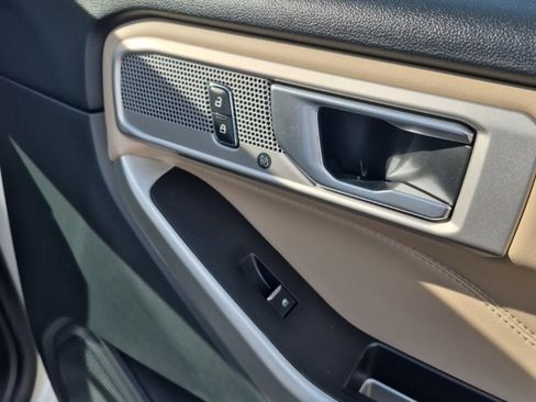 Used 2021 Ford Explorer Limited w/ Equipment Group 301A image 18