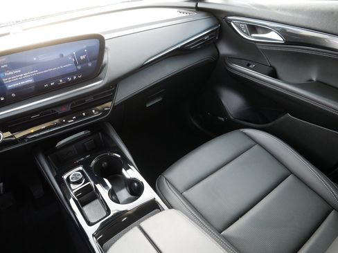 Certified 2025 Buick Envision Preferred image 11