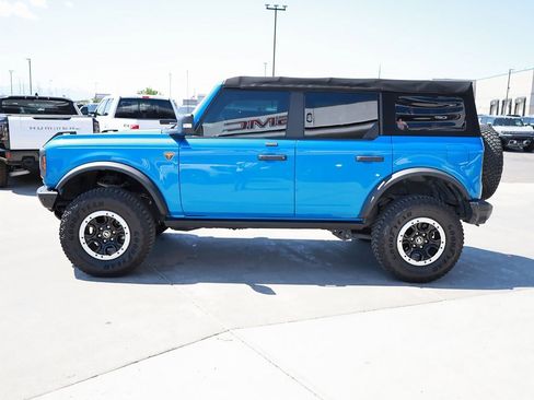 Used 2021 Ford Bronco Badlands image 3