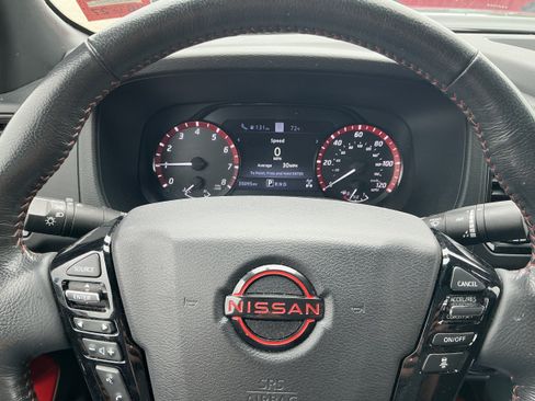 Used 2023 Nissan Frontier PRO-4X w/ Pro Convenience Package AWD/4WD image 7