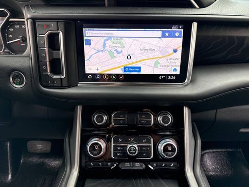 Used 2021 GMC Yukon Denali w/ LPO, Illumination Package AWD/4WD image 22