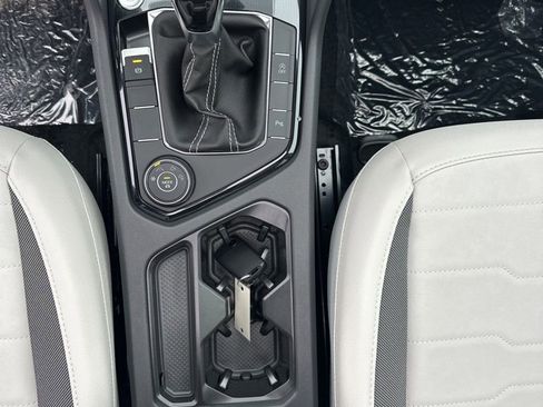 New 2026 Volkswagen Taos SE image 27