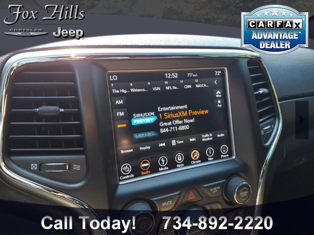 Used 2018 Jeep Grand Cherokee Altitude AWD/4WD image 19