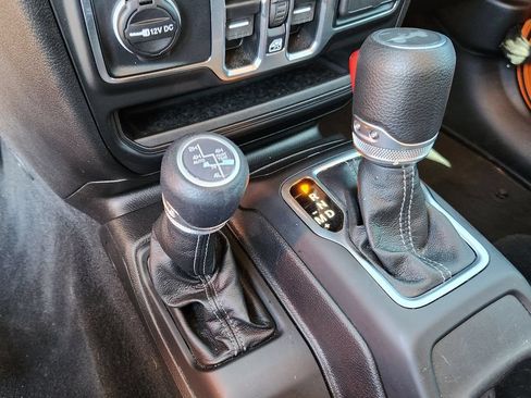 Used 2025 Jeep Wrangler Unlimited Sport S 4xe AWD/4WD image 20
