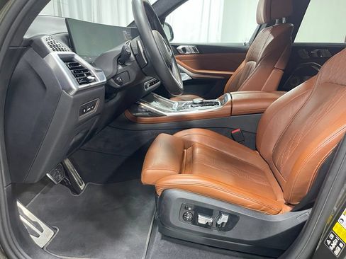 Used 2024 BMW X7 M60i w/ Climate Comfort Package AWD/4WD image 20