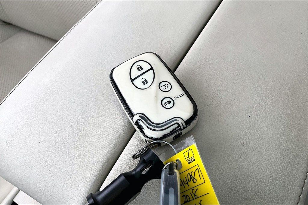 Used 2018 Lexus GX 460 Luxury w/ Preferred Accessory Package AWD/4WD image 11