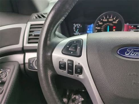 Used 2014 Ford Explorer XLT w/ Equipment Group 202A image 25