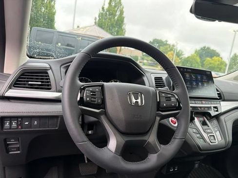 Certified 2026 Honda Odyssey EX-L image 16
