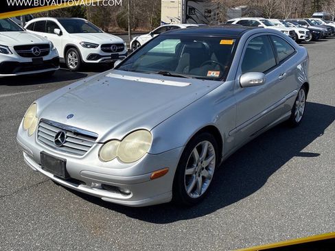 Used 2002 Mercedes-Benz C 230 Coupe image 1